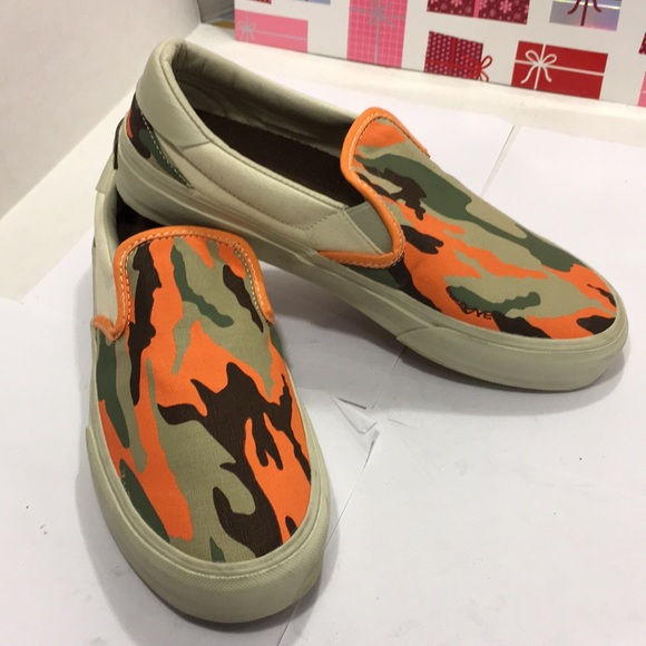 NWOT Stroya  Stripe Orange/ Camo Shoes. Size: 9.0 - Picture 8 of 8